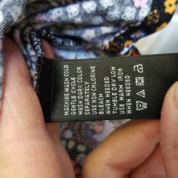 M off-shoulder Floral Boho Top - Picture 8 of 10